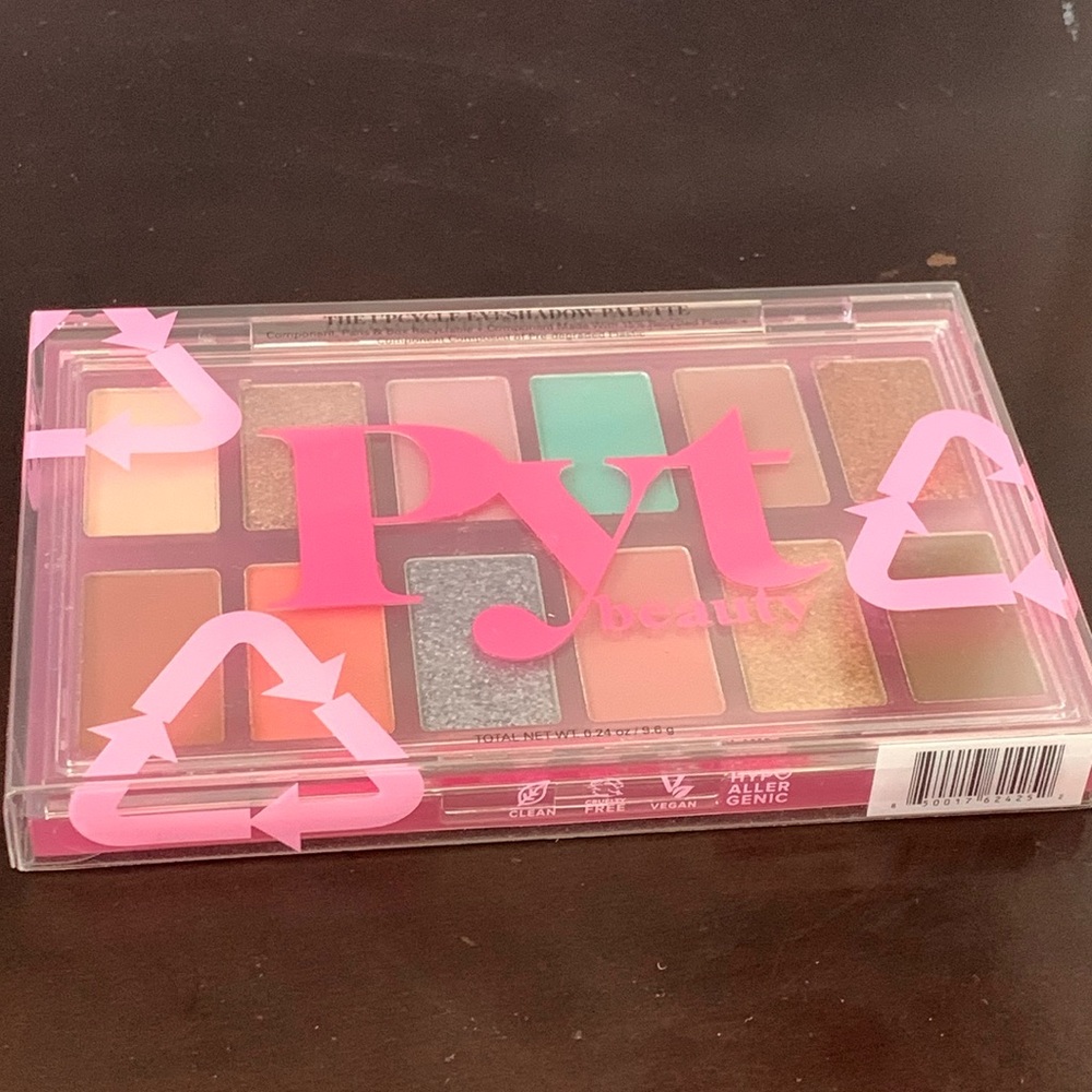 PYT Beauty Eyeshadow Palette.